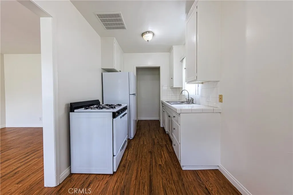 Additional image 20 of 650 W Wilson Ave, Glendale, CA 91203