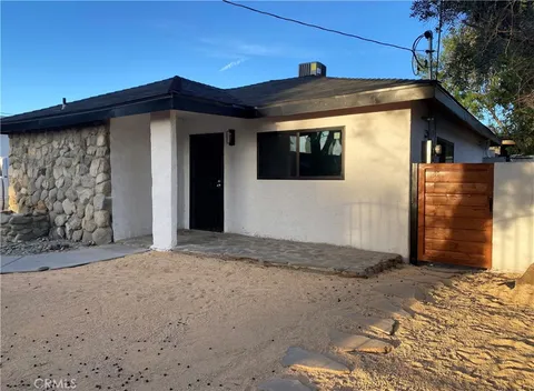 1217 Woodworth Street, San Fernando, CA MLS: SR25034419