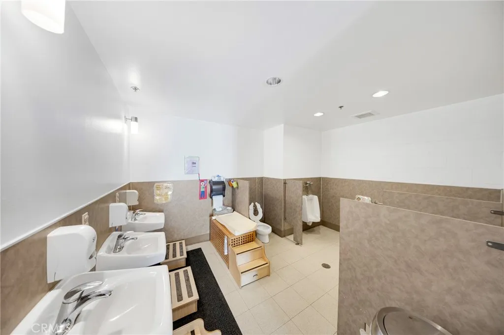 Additional image 106 of 1124 Mission St, South Pasadena, CA 91030