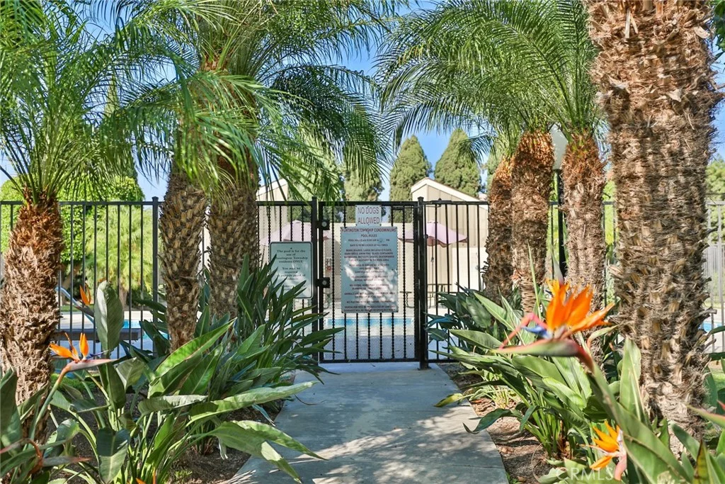 6711 Sun Dr Unit C, Huntington Beach, CA 92647