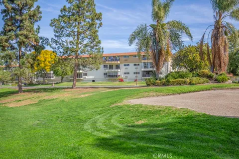 2355 Via Mariposa W, Unit 2B W, Laguna Woods, CA 92637 - MLS#: OC25031803