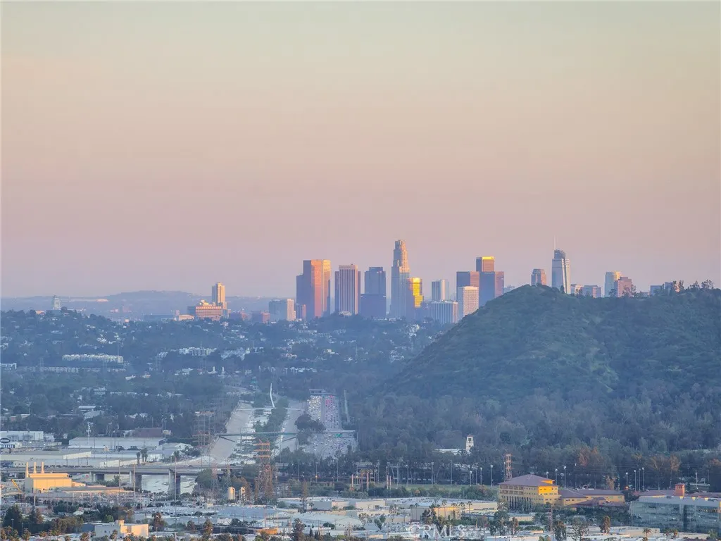 Additional image 62 of 1426 E Tujunga Avenue, Burbank, CA 91501