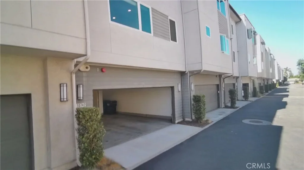 10742 Paramount Blvd, Downey, CA 90241