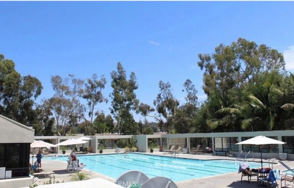 967 Calle Aragon, Laguna Woods, CA 92637