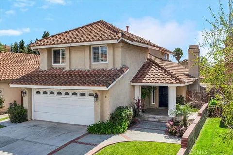 9 Las Piedras, Rancho Santa Margarita, CA 92688 - MLS#: OC25073309