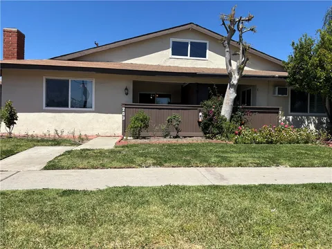9155 Pacific Avenue Unit 203, Anaheim, CA MLS: PW25079213