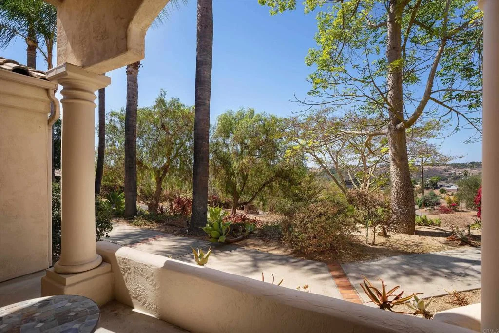 2258 Gird Rd, Fallbrook, CA 92028