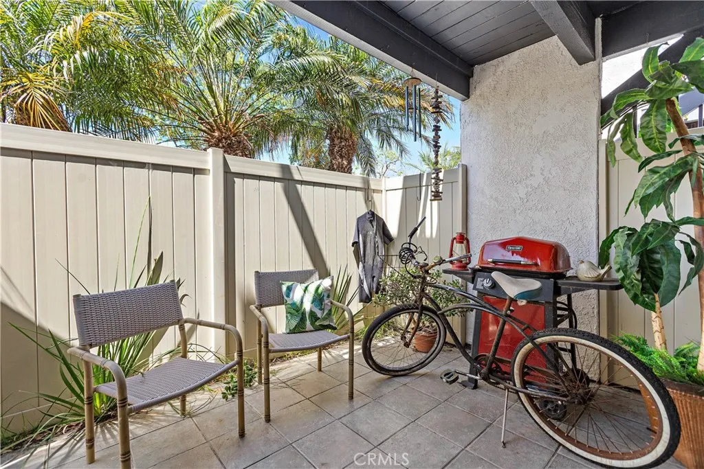 Additional image 42 of 215 Wichita Ave. Unit 306, Huntington Beach, CA 92648