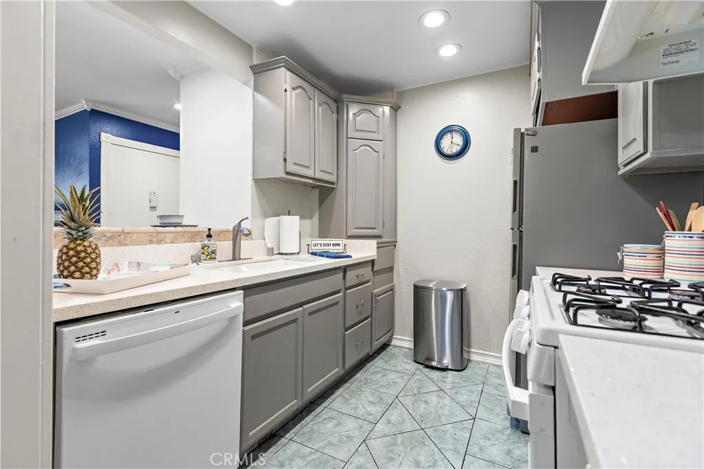 Additional image 34 of 215 Wichita Ave. Unit 306, Huntington Beach, CA 92648