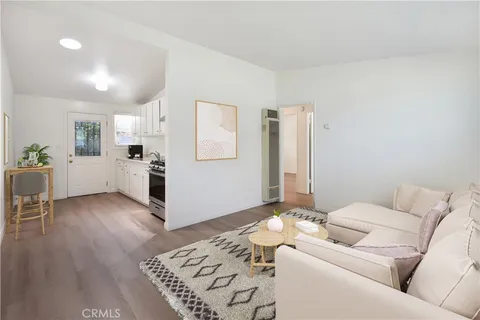 247 E 18th Street Unit B, Costa Mesa, CA MLS: OC25088675