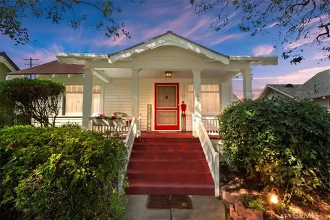 117 E Pine Street, Alhambra, CA 91801 - MLS#: CV25038070