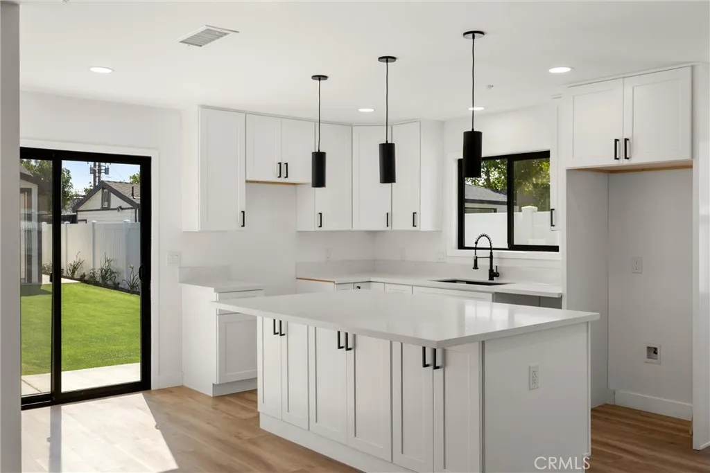 Additional image 16 of 871 N. Perris St N, San Bernardino, CA 92411