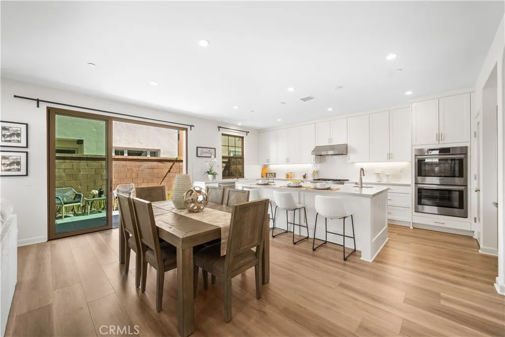 Additional image 95 of 114 Bouquet, Irvine, CA 92618