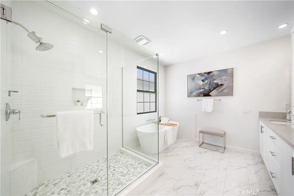 Additional image 107 of 114 Bouquet, Irvine, CA 92618