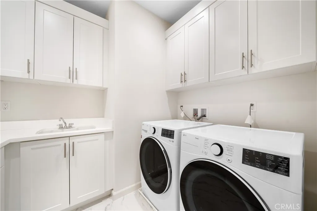 Additional image 113 of 114 Bouquet, Irvine, CA 92618