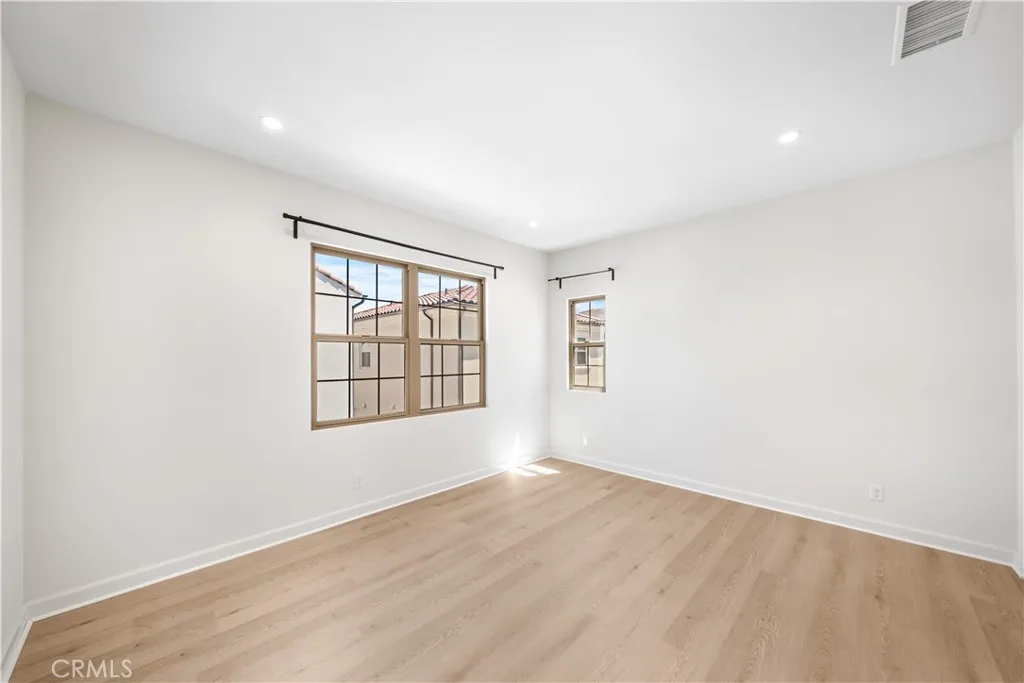 Additional image 114 of 114 Bouquet, Irvine, CA 92618