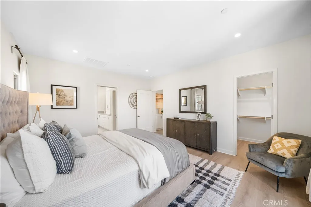 Additional image 104 of 114 Bouquet, Irvine, CA 92618