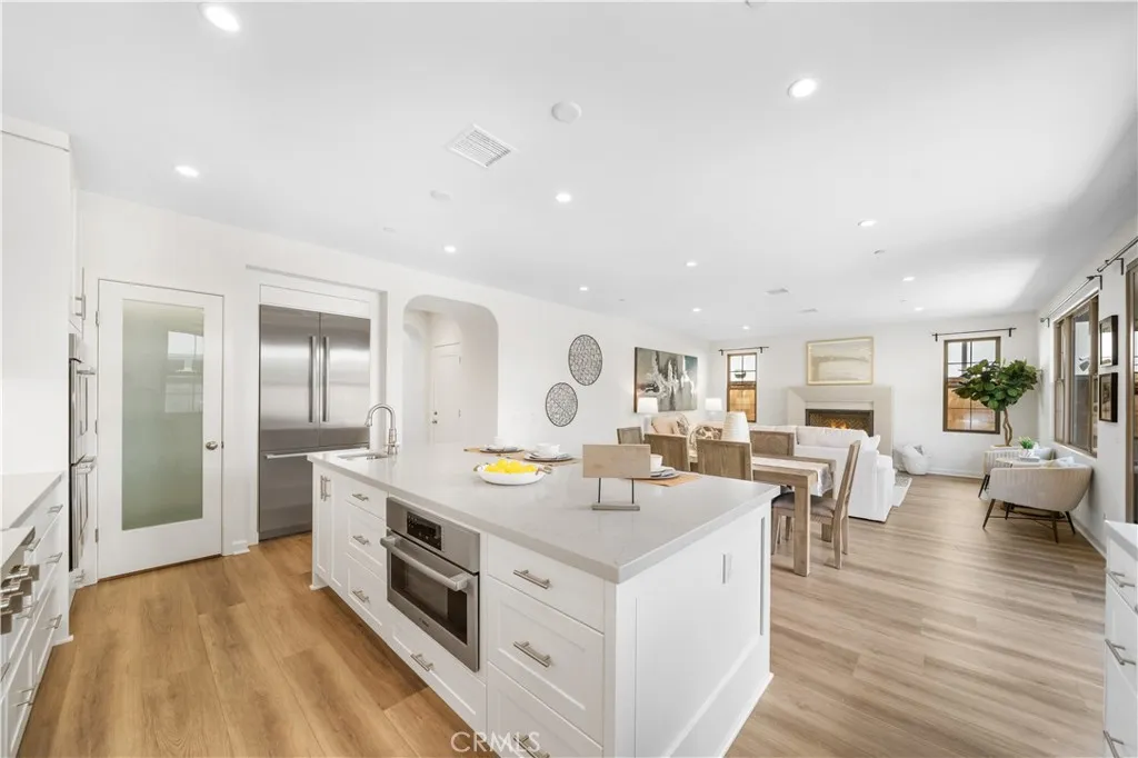 Additional image 88 of 114 Bouquet, Irvine, CA 92618