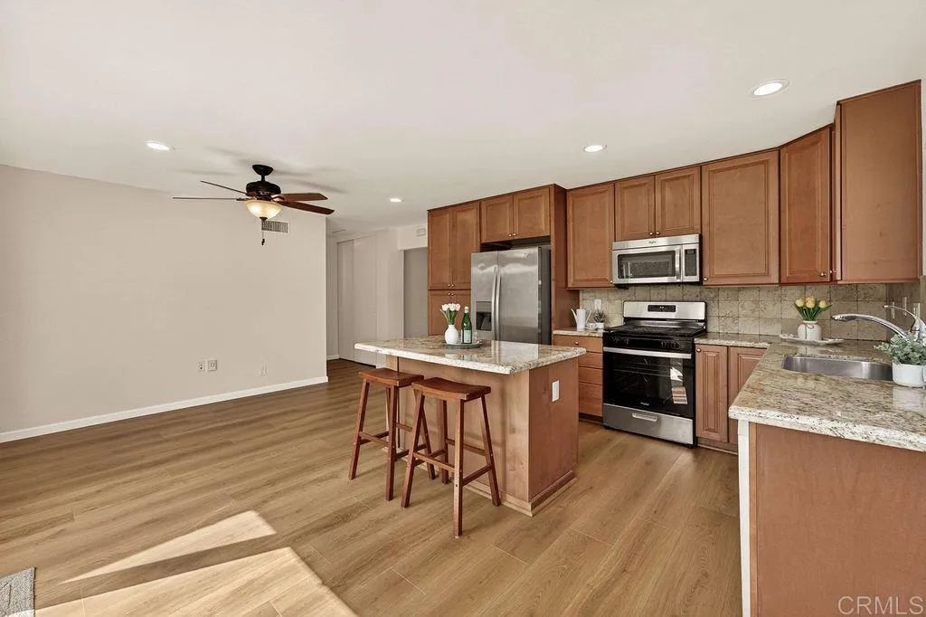 Additional image 84 of 10943 Martinique Way, San Diego, CA 92126