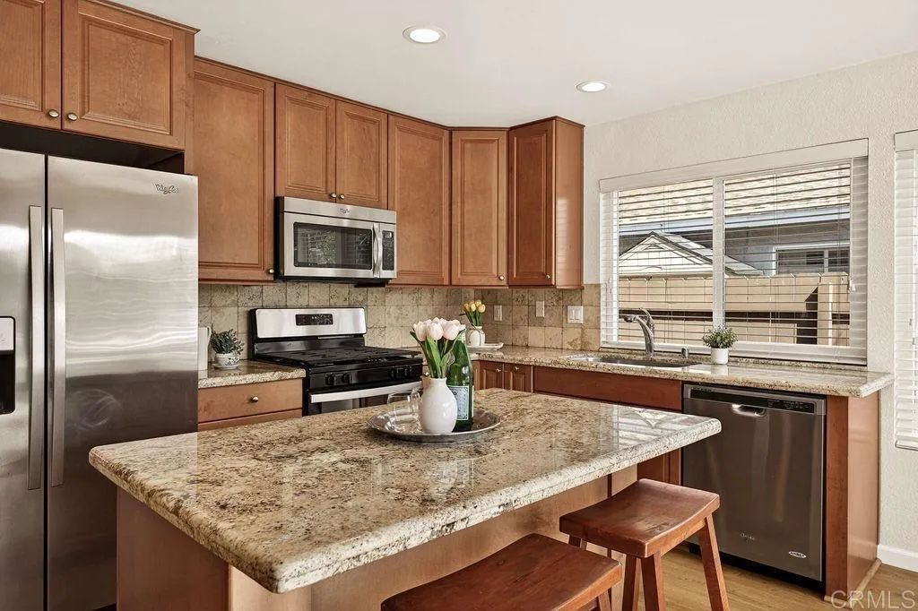 Additional image 87 of 10943 Martinique Way, San Diego, CA 92126