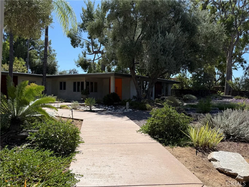30465 E Sunset Drive, Redlands, CA 92373