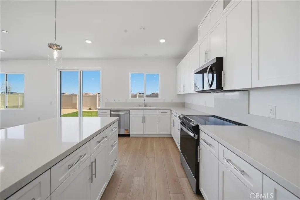 Additional image 30 of 3265 E Avenue J-4, Lancaster, CA 93535