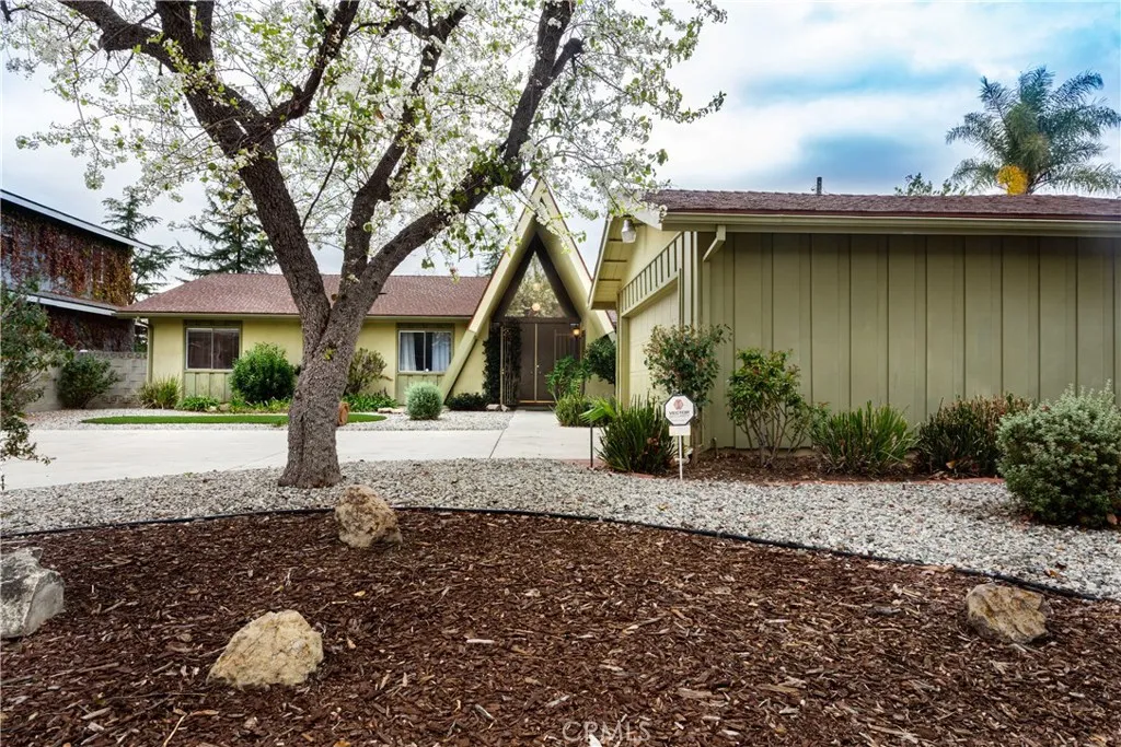 7438 Chaminade Avenue, West Hills, CA 91304