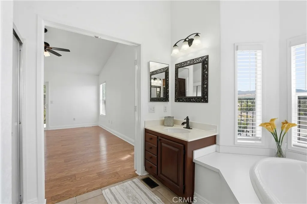 Additional image 49 of 19936 Northcliff Drive, Canyon Country, CA 91351