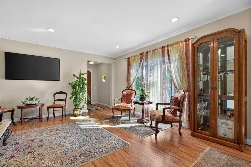 Additional image 44 of 820 S Kenneth, Burbank, CA 91501