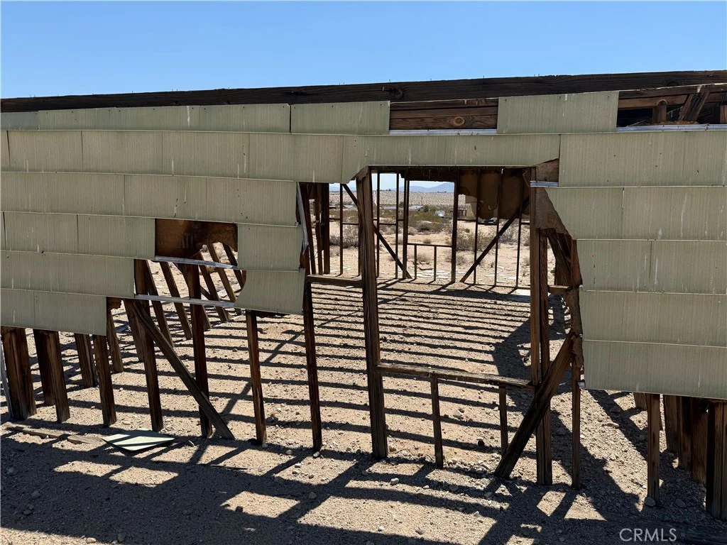Lynne Lane, 29 Palms, CA 92277