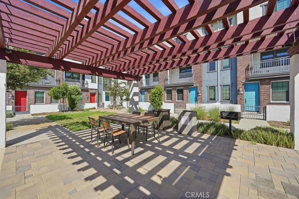 6931 Magnolia Ave, Buena Park, CA 90621