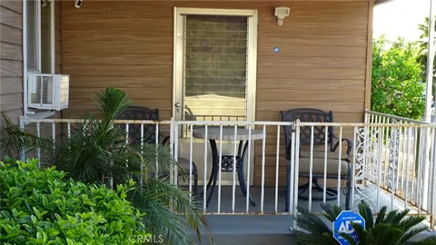 800 S Palm Avenue Unit B, Hemet, CA MLS: IG25060523