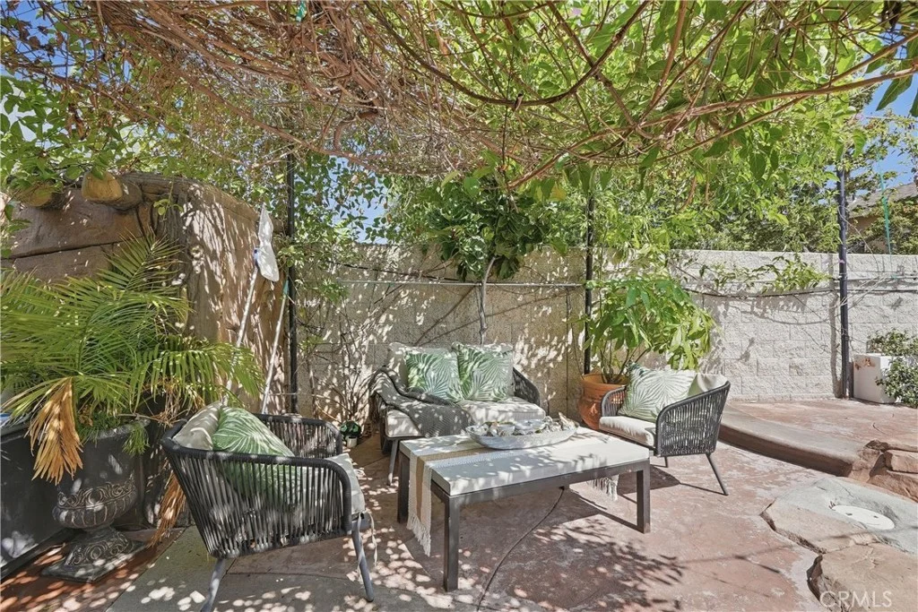 110 S Francisco St, Anaheim, CA 92807