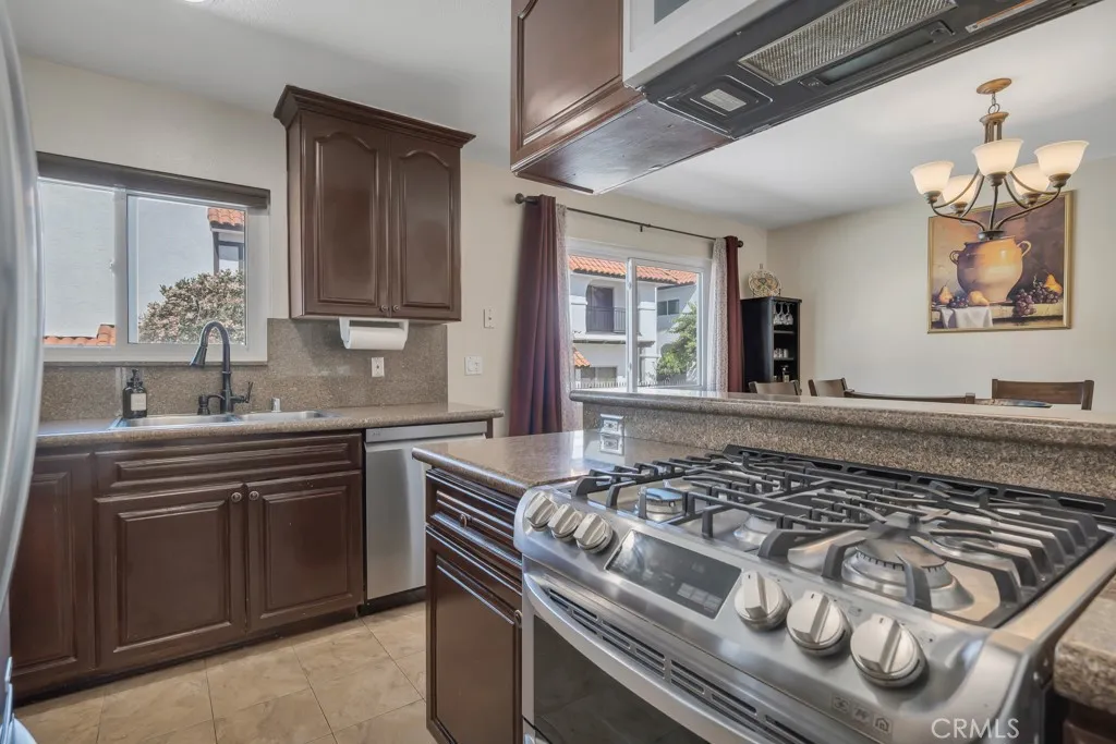 Additional image 13 of 10030 Owensmouth Avenue Unit 59, Chatsworth, CA 91311