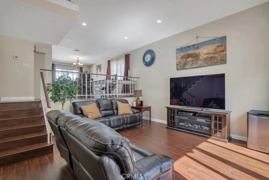 Additional image 50 of 10030 Owensmouth Avenue Unit 59, Chatsworth, CA 91311