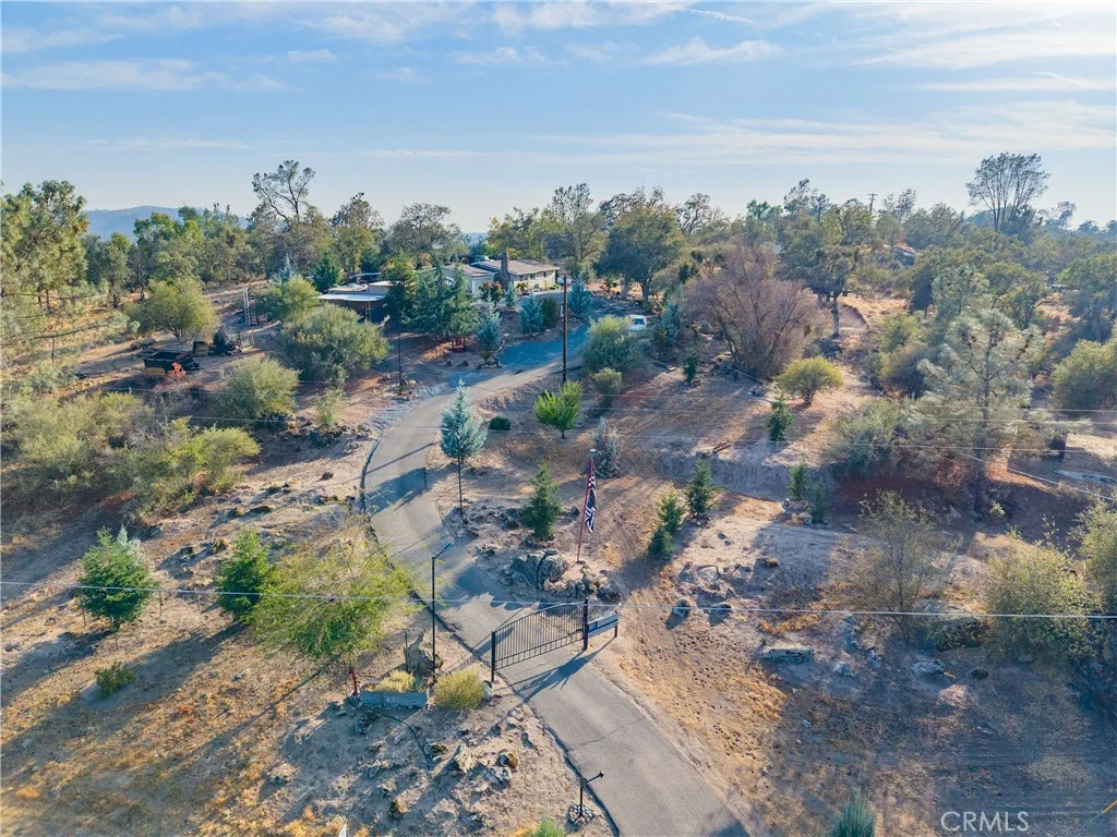 28960 Yosemite Springs Pkwy, Coarsegold, CA 93614