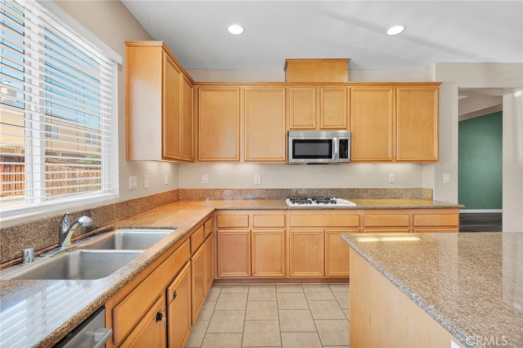Additional image 65 of 13802 Camino Cinco St, Victorville, CA 92392