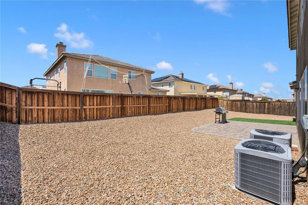 Additional image 99 of 13802 Camino Cinco St, Victorville, CA 92392