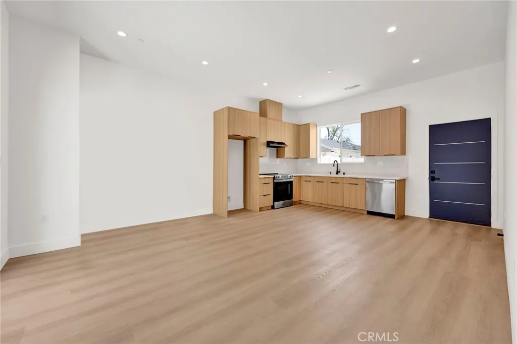 Additional image 18 of 6732 Gentry Avenue, North Hollywood, CA 91606