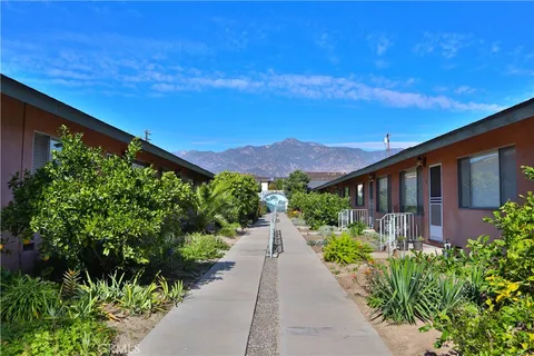 809 Fairview Avenue Unit 2, Arcadia, CA MLS: AR25018077