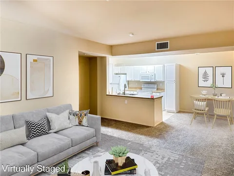 24909 Madison Avenue Unit 2113, Murrieta, CA MLS: SW24242002