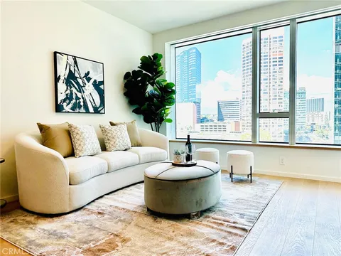 889 Francisco Street Unit 1811, Los Angeles, CA MLS: OC25053577