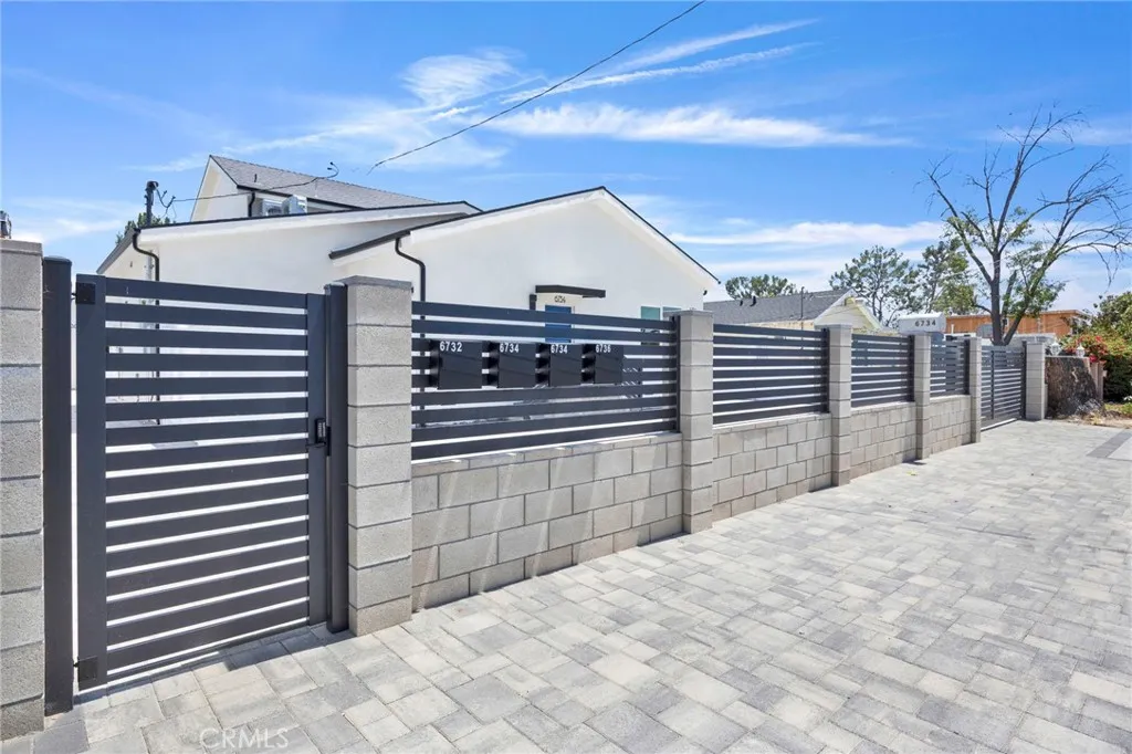 Additional image 3 of 6734 Gentry Avenue, North Hollywood, CA 91606