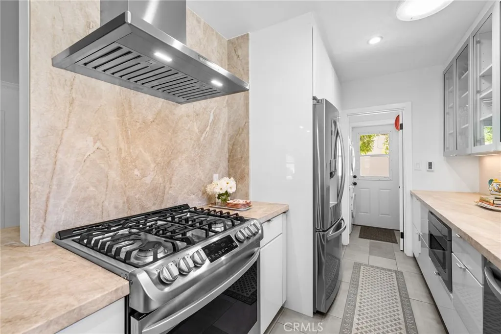 Additional image 19 of 735 N Orchard Dr, Burbank, CA 91506