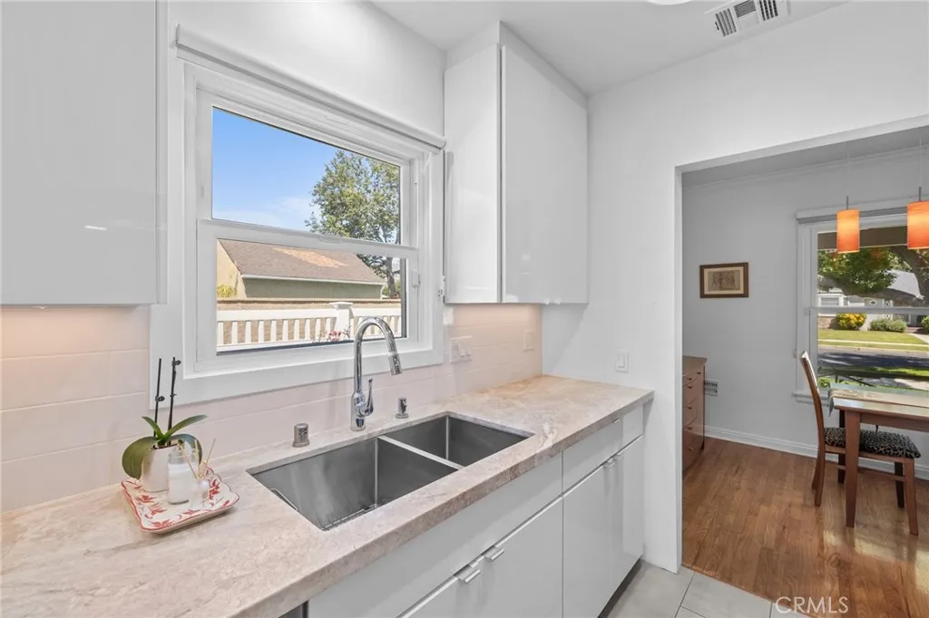 Additional image 58 of 735 N Orchard Dr, Burbank, CA 91506
