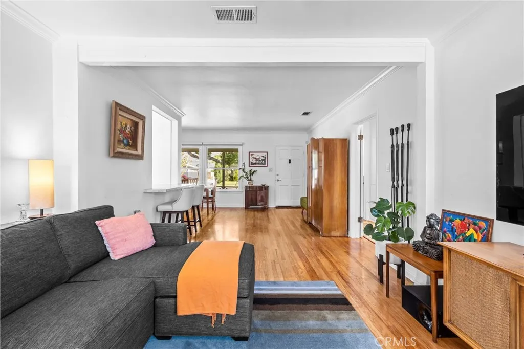 Additional image 14 of 735 N Orchard Dr, Burbank, CA 91506
