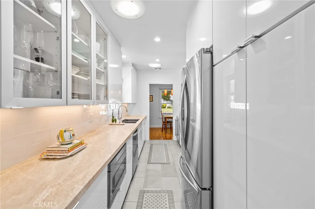 Additional image 61 of 735 N Orchard Dr, Burbank, CA 91506