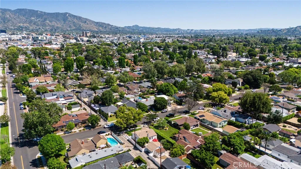 Additional image 81 of 735 N Orchard Dr, Burbank, CA 91506