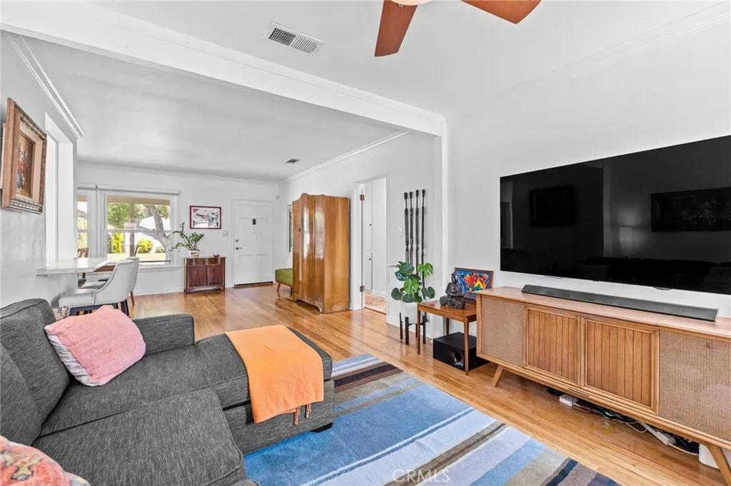 Additional image 55 of 735 N Orchard Dr, Burbank, CA 91506