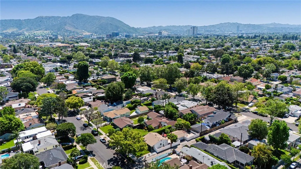 Additional image 77 of 735 N Orchard Dr, Burbank, CA 91506